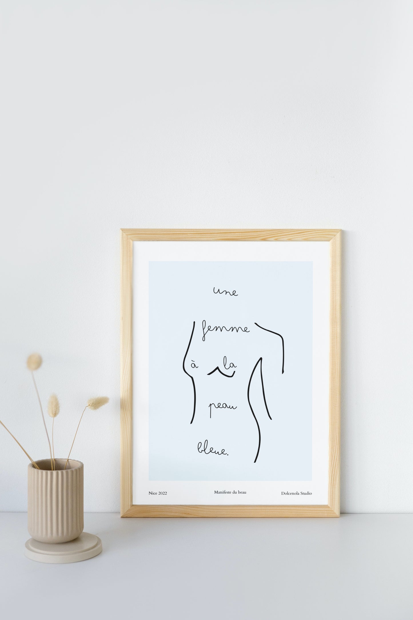 Une Femme Bleue