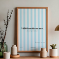 Affiche graphique bleue de Villefranche-sur-Mer, baie méditerranéenne, Dolcenola Studio Nice